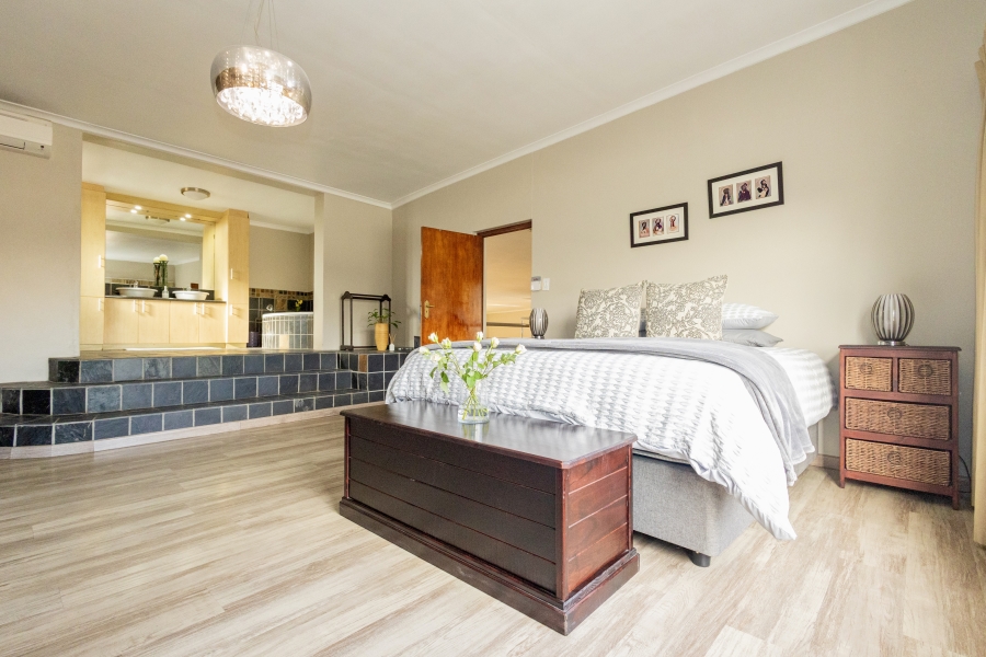 4 Bedroom Property for Sale in Sonstraal Heights Western Cape